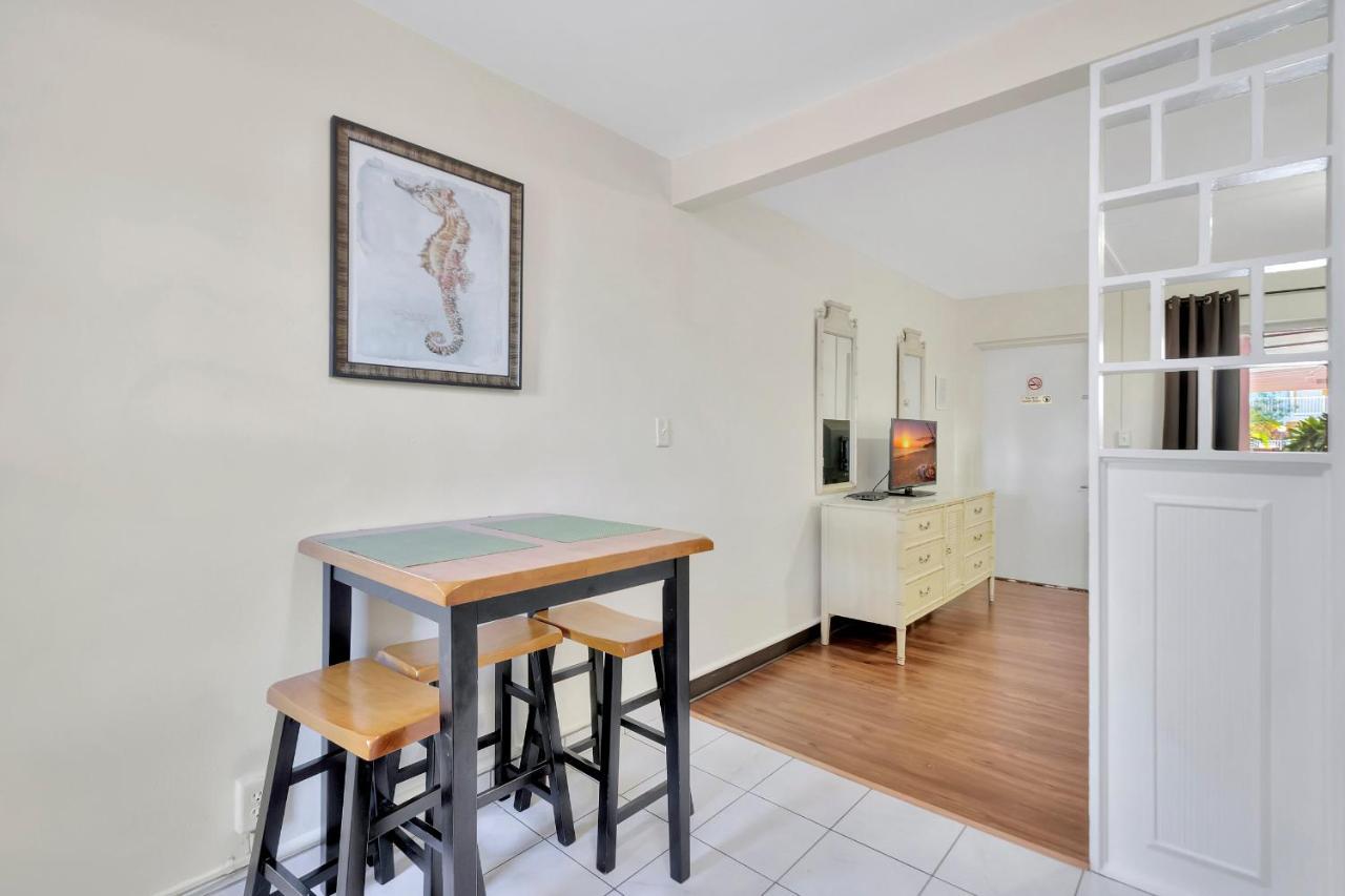 Seahorse Guesthouse Pompano Beach Esterno foto