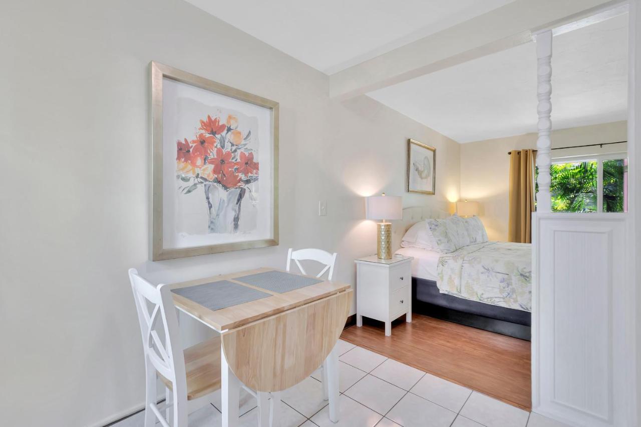 Seahorse Guesthouse Pompano Beach Esterno foto