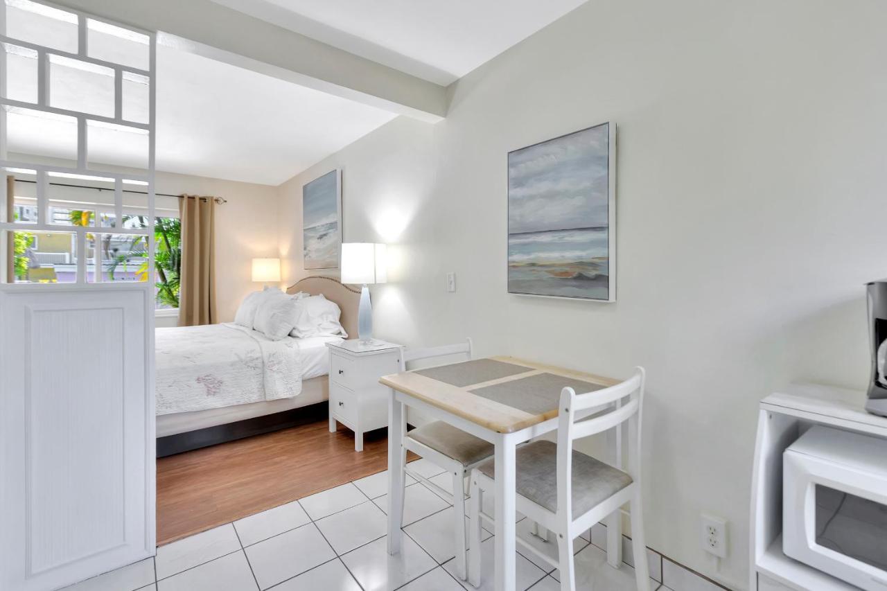 Seahorse Guesthouse Pompano Beach Esterno foto