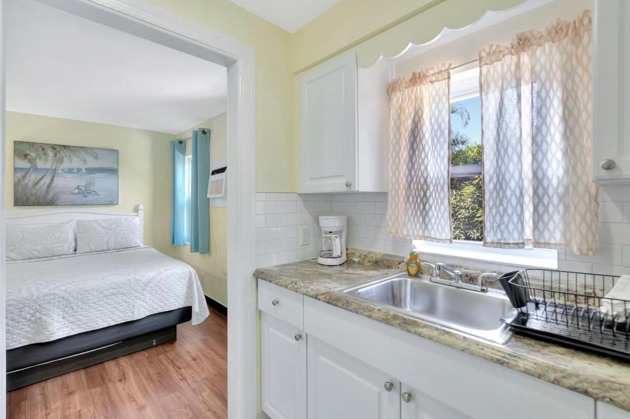 Seahorse Guesthouse Pompano Beach Esterno foto